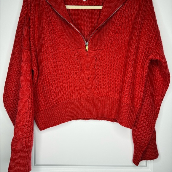 Line and Dot Red Women's Cropped Sweater with Zipper Size Small - Picture 2 of 8